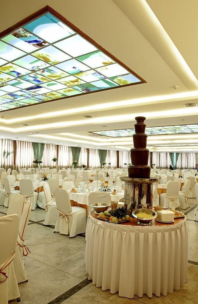 Ejido Hotel El Ejido Bagian luar foto